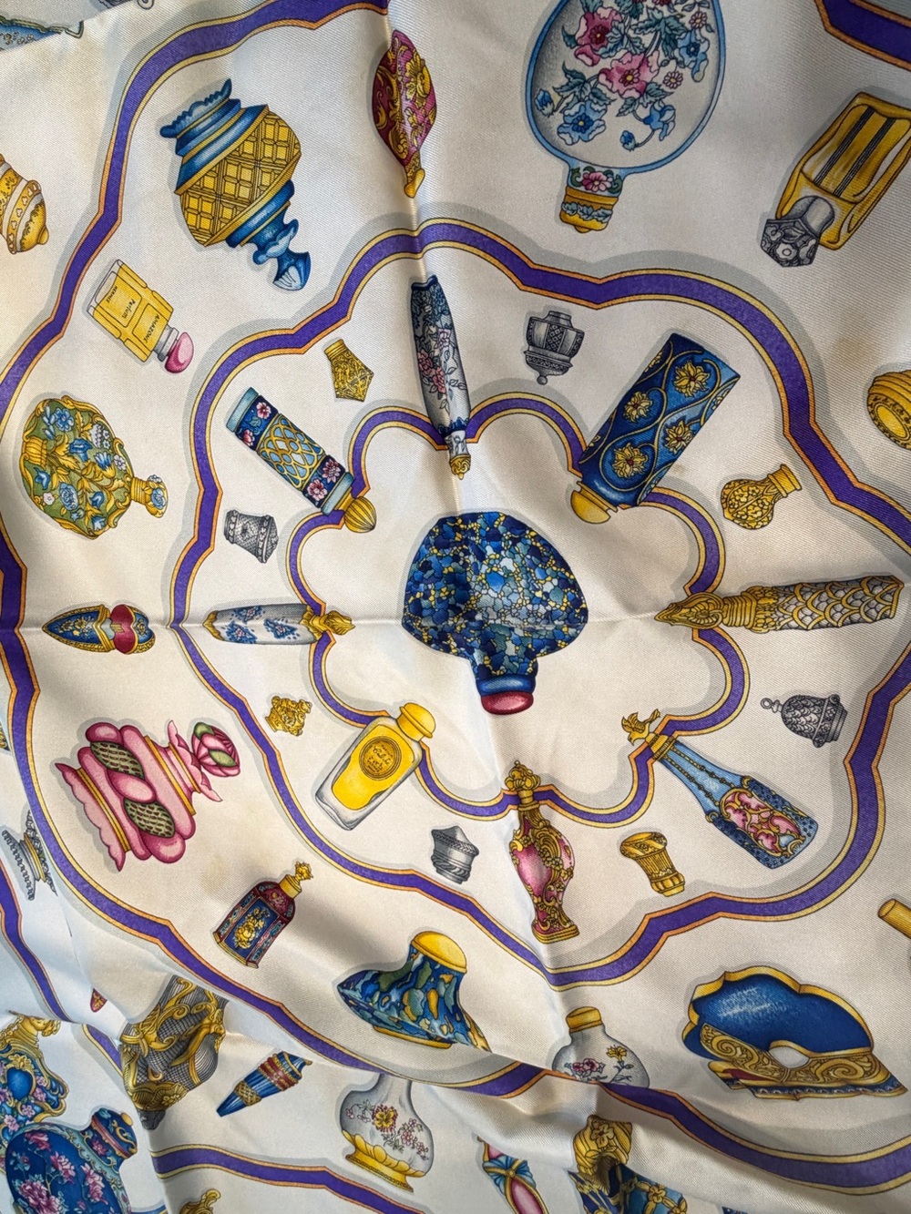 Hermès Paris Carré 90 "Qu'importe le Flacon" Vintage Silk Scarf Perfume Bottle - Picture 11 of 13